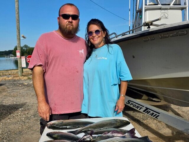 qwgg0dEAARYQ Lake Greenwood Striper Fishing